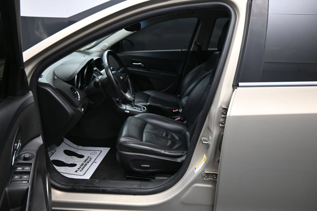 Used 2011 Chevrolet Cruze LT FWD image 9
