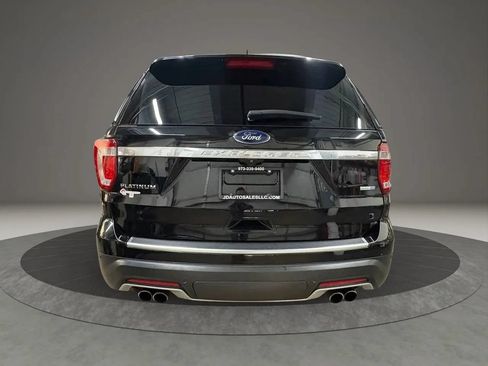 Used 2018 Ford Explorer Platinum AWD/4WD image 4