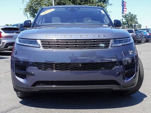 Used 2023 Land Rover Range Rover Sport SE image 3
