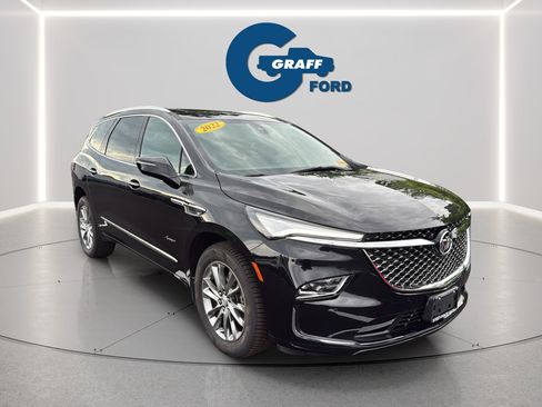 Used 2022 Buick Enclave Avenir w/ Avenir Technology Package AWD/4WD image 3