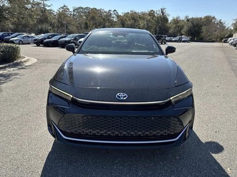 Certified 2023 Toyota Crown Limited image 4