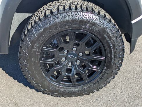 Used 2023 Chevrolet Colorado Trail Boss image 29