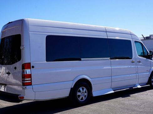 Used 2015 Mercedes-Benz Sprinter 2500 image 52
