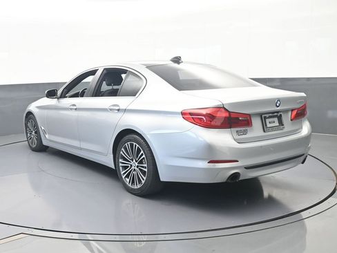 Used 2020 BMW 530i w/ Convenience Package image 4