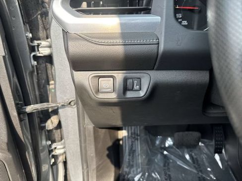 Used 2023 GMC Acadia SLE w/ Driver Convenience Package AWD/4WD image 24