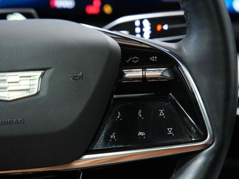 Used 2025 Cadillac Optiq Sport 2 w/ LPO, Floor Liner Package AWD/4WD image 57
