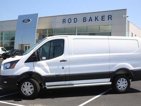 Certified 2025 Ford Transit 250 Low Roof w/ Exterior Upgrade Package RWD image 3