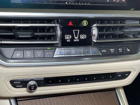 Used 2019 BMW 330i xDrive Sedan w/ M Sport Package AWD/4WD image 31