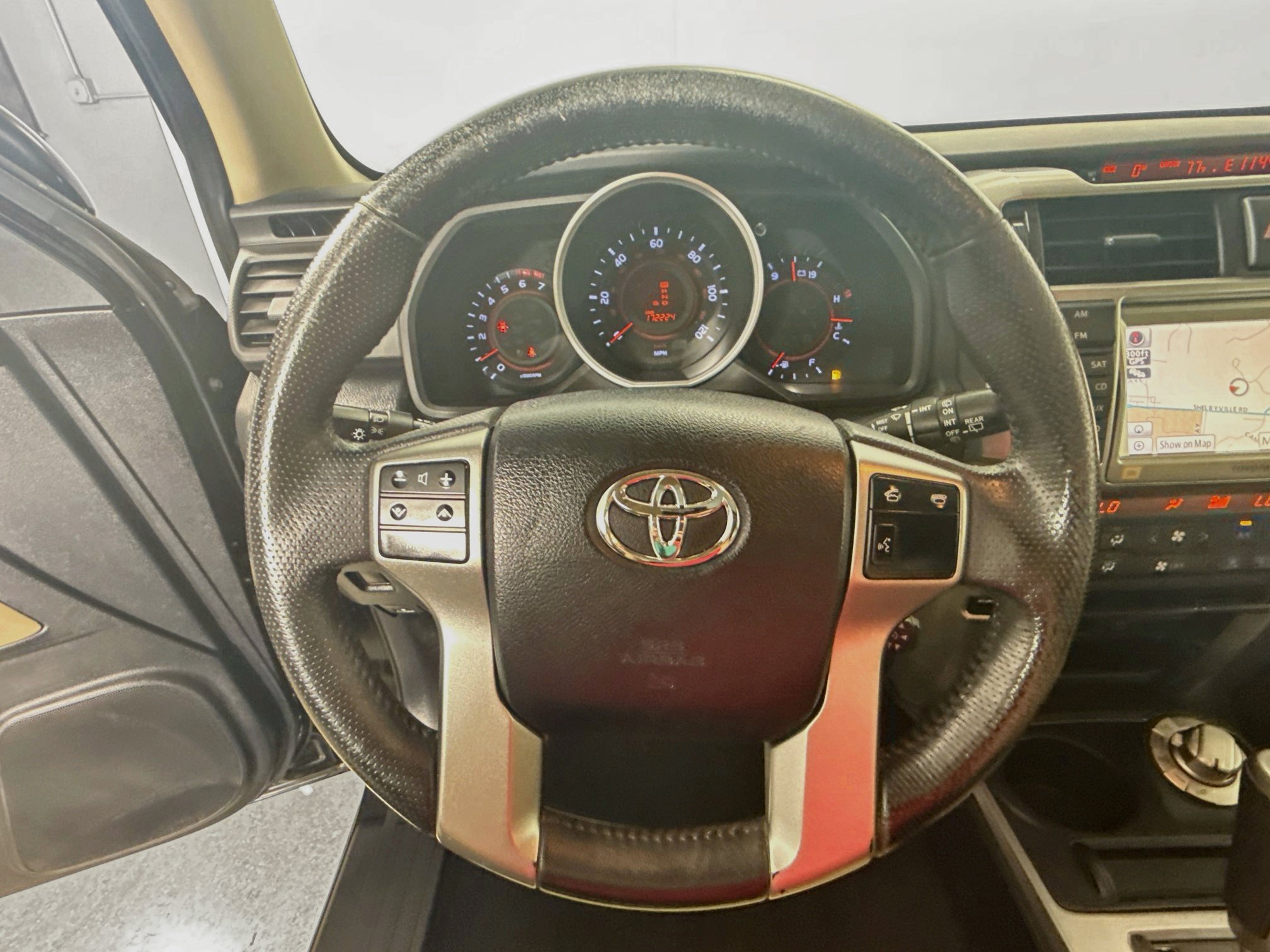 Used 2012 Toyota 4Runner Limited AWD/4WD image 11