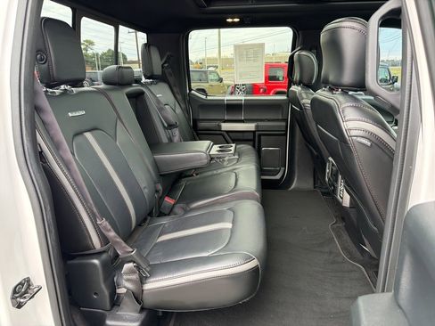 Used 2018 Ford F150 Platinum w/ Equipment Group 701A Luxury image 19