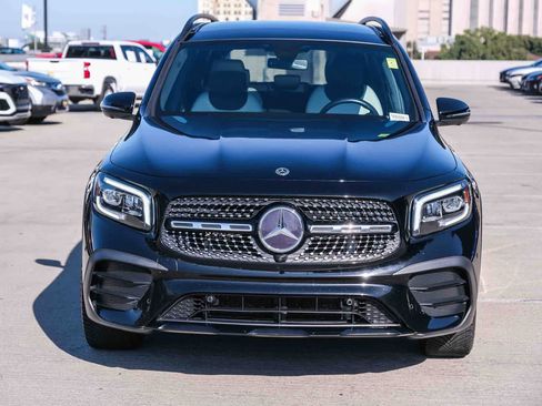 Used 2023 Mercedes-Benz GLB 250 image 2
