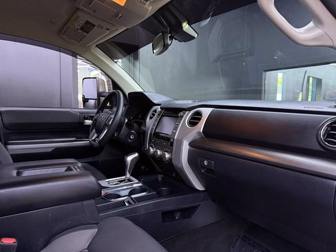 Used 2019 Toyota Tundra SR5 AWD/4WD image 24