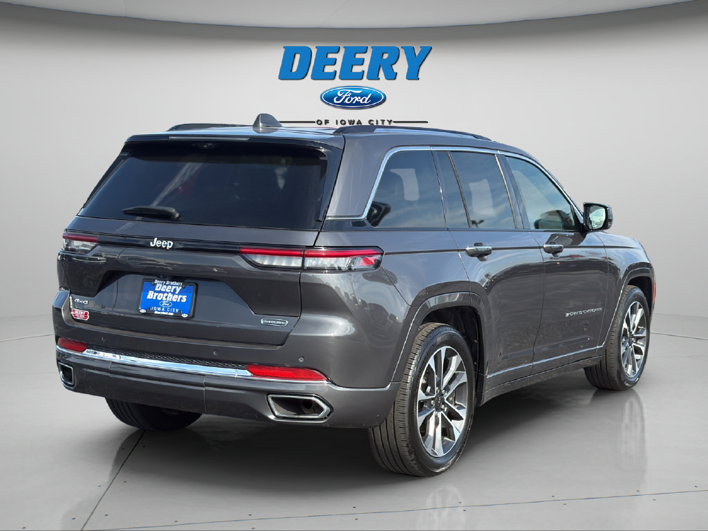 Used 2022 Jeep Grand Cherokee Overland w/ Luxury Tech Group IV AWD/4WD image 13