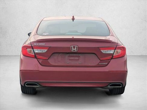 Used 2018 Honda Accord Sport image 6