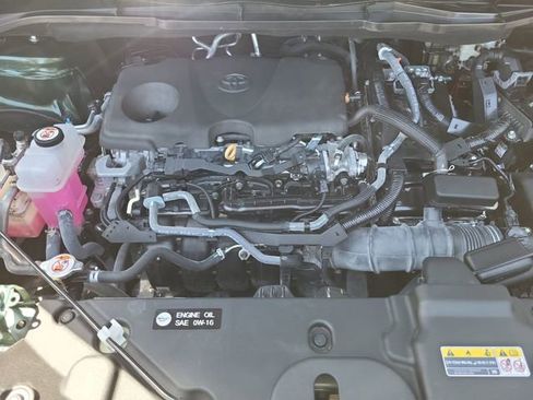 Used 2024 Toyota Sienna XLE image 18