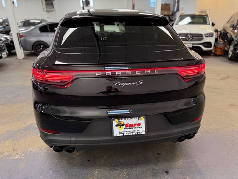 Used 2021 Porsche Cayenne S w/ Premium Package AWD/4WD image 8