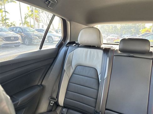 Used 2022 Volkswagen GTI SE image 18