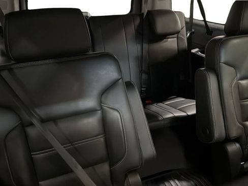 Used 2019 GMC Yukon XL Denali AWD/4WD image 14