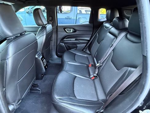 Used 2022 Jeep Compass Latitude w/ Convenience Group AWD/4WD image 14