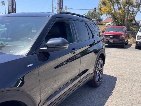 Certified 2025 Ford Explorer ST-Line w/ ST-Line Street Pack AWD/4WD image 9