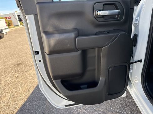 New 2026 GMC Sierra 2500 Pro w/ Convenience Package image 18