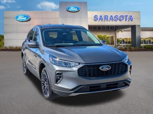 New 2026 Ford Escape SE FWD image 1