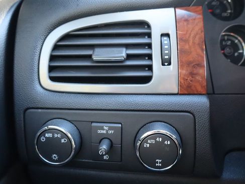 Used 2009 Chevrolet Tahoe LTZ image 31