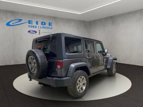 Used 2017 Jeep Wrangler Unlimited Rubicon w/ Connectivity Group AWD/4WD image 10