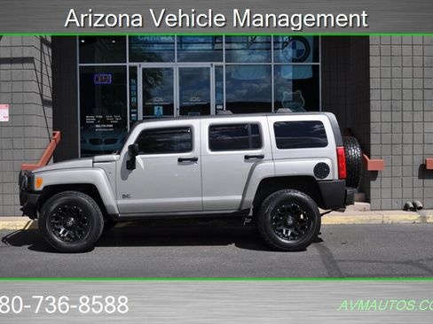 Used 2007 HUMMER H3 Luxury image 3