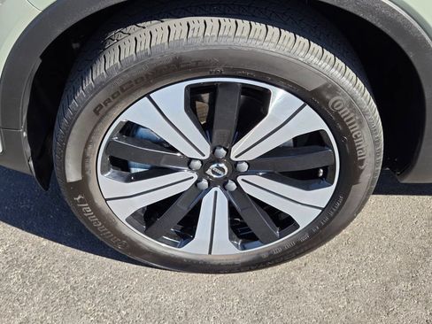 Used 2023 Volvo XC40 Recharge Plus w/ Protection Package Premier AWD/4WD image 4