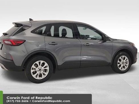 Certified 2025 Ford Escape Active image 10