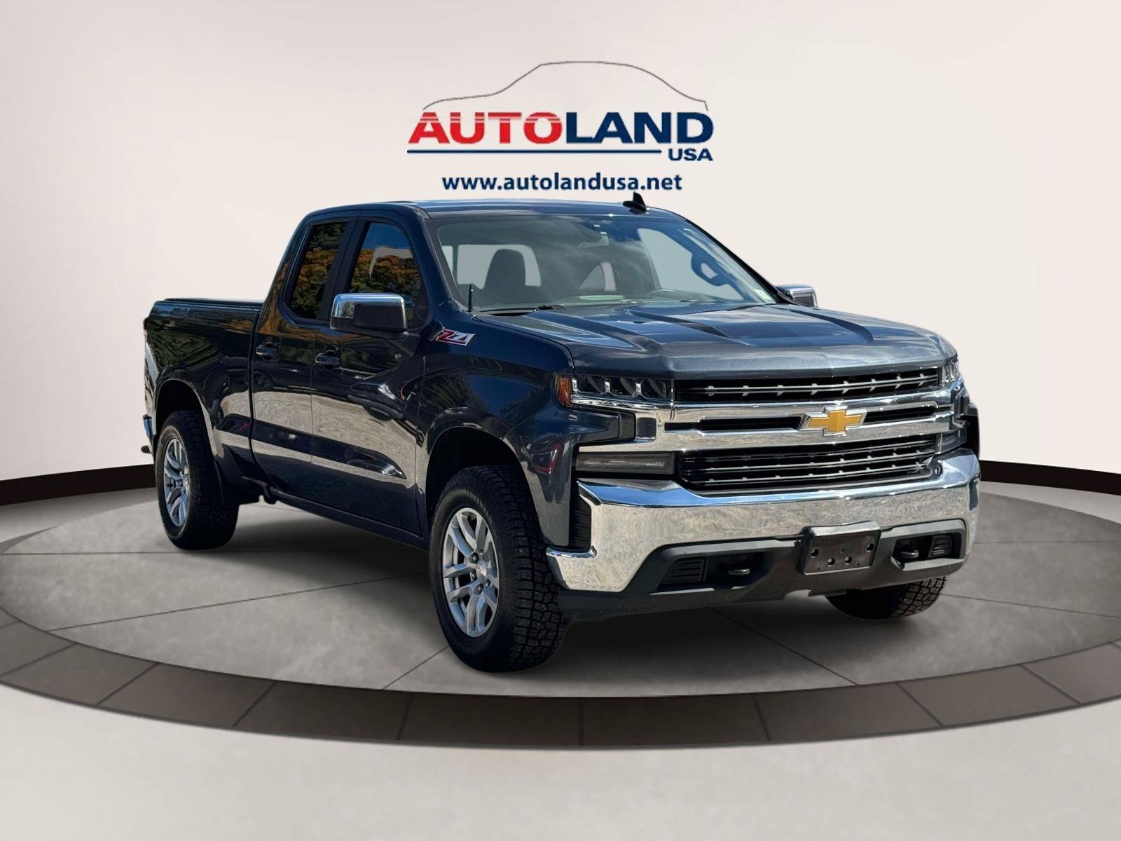 Used 2020 Chevrolet Silverado 1500 LT w/ All-Star Edition AWD/4WD image 2
