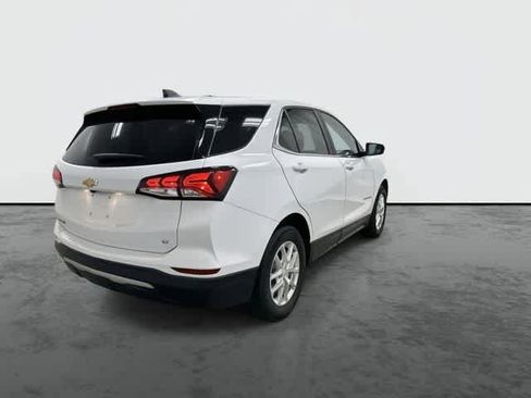 Used 2024 Chevrolet Equinox LT FWD image 3
