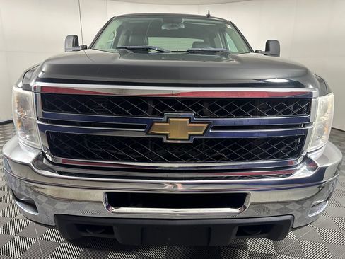 Used 2011 Chevrolet Silverado 2500 LTZ w/ Snow Plow Prep Package AWD/4WD image 8