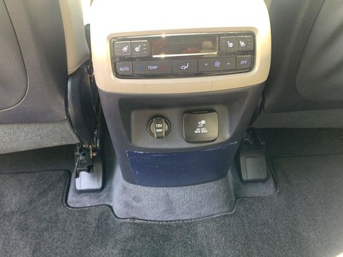 Used 2024 Hyundai Palisade Limited AWD/4WD image 19