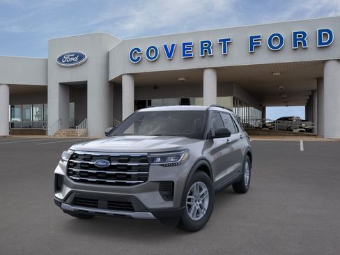New 2026 Ford Explorer Active RWD image 2