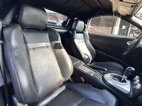 Used 2007 Nissan 350Z Touring RWD image 21