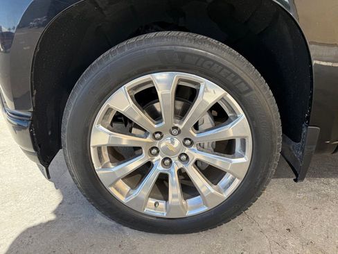 Used 2020 Chevrolet Silverado 1500 High Country RWD image 5