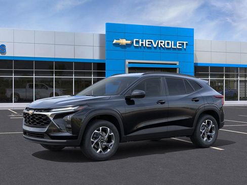 New 2026 Chevrolet Trax LT image 2