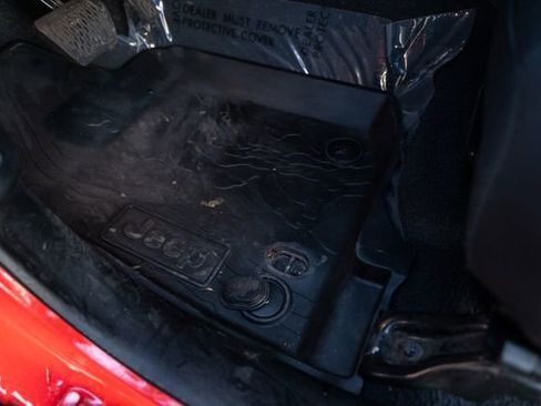 Used 2020 Jeep Gladiator Rubicon w/ Cold Weather Group image 22