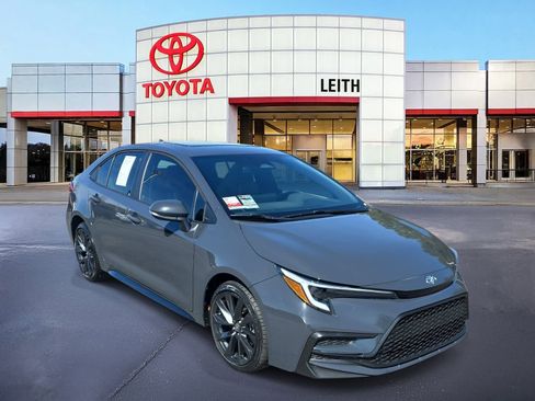 Used 2023 Toyota Corolla SE image 6