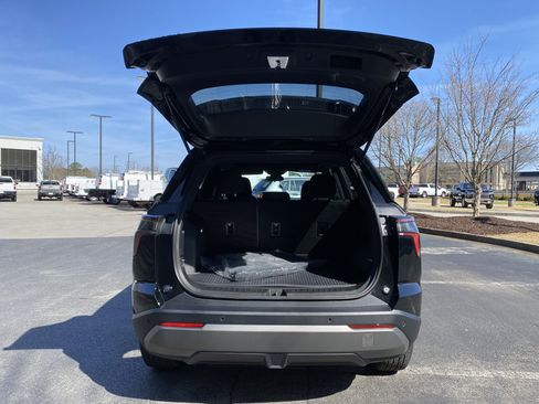 Used 2026 Chevrolet Equinox LT image 11