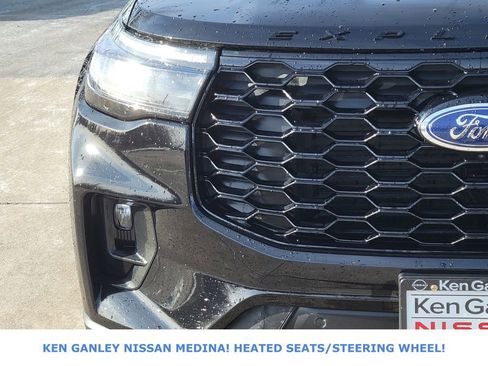 Used 2025 Ford Explorer ST-Line image 9