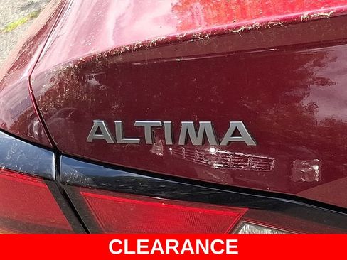 Used 2024 Nissan Altima 2.5 SR FWD image 29