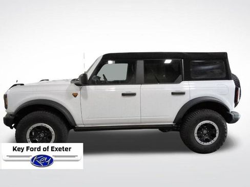 Certified 2023 Ford Bronco Badlands w/ Sasquatch Package AWD/4WD image 9