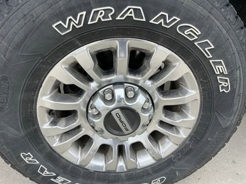 Used 2021 Ford F250 XLT w/ XLT Premium Package image 7