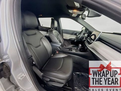 Used 2024 Jeep Compass Limited image 26