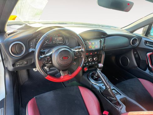 Used 2018 Subaru BRZ tS image 15