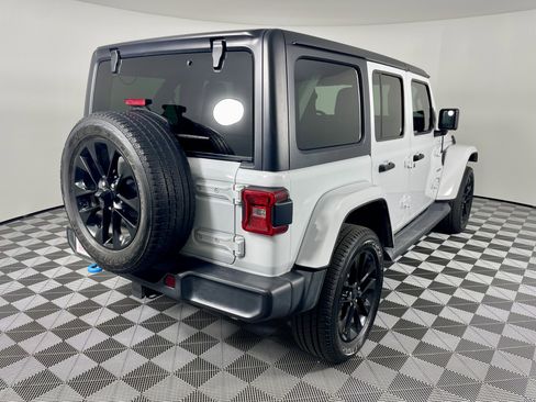 Used 2023 Jeep Wrangler Sahara image 6