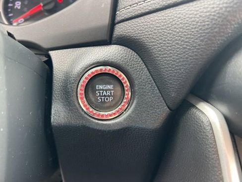 Used 2020 Toyota RAV4 XLE w/ Convenience Package image 17